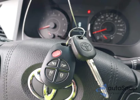 2017 Toyota Sienna Le 8 Passenger from USA, damaged, VIN 5TDKZ3DCXHS850330